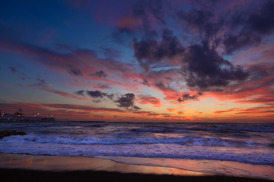 Photo Coastline sunset